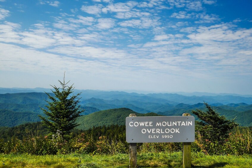 Blue Ridge Parkway GPS-Guided Audio Tour (Cherokee to Asheville)