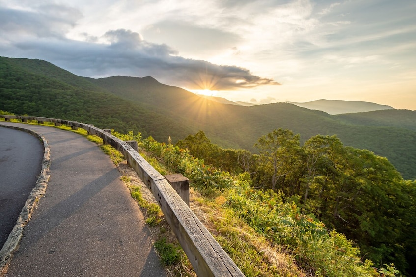 Blue Ridge Parkway GPS-Guided Audio Tour (Asheville to Roanoke)