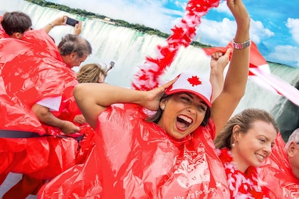 Toronto: Niagarafälle Tagestour Optional Boot & hinter den Fällen