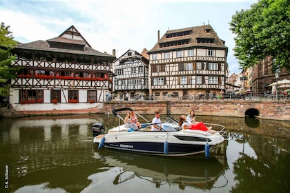 専用ボートでストラスブール観光