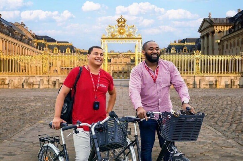 Visit Versailles by bike​