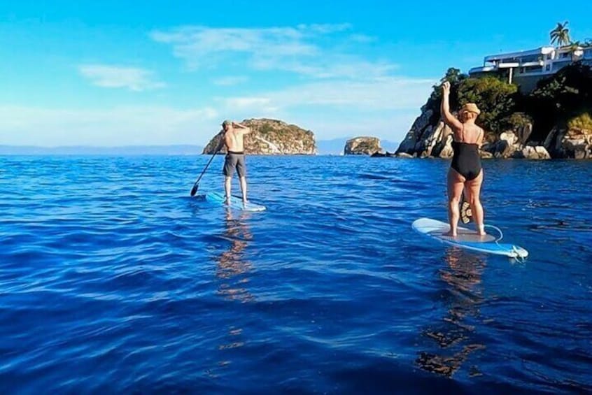 Paddleboard adventure to the arches of Mismaloya