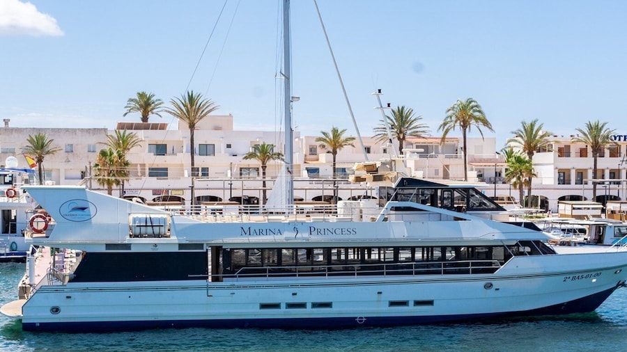 From Sant Antoni: Roundtrip Boat Transfer to Formentera