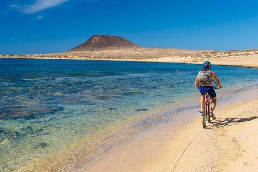 Amazing Jeep Safari at Graciosa Island, Lanzarote