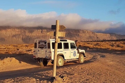 Amazing Jeep Safari at Graciosa Island, Lanzarote