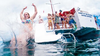 Afternoon Cruise with Snorkelling & Barbecue Lunch