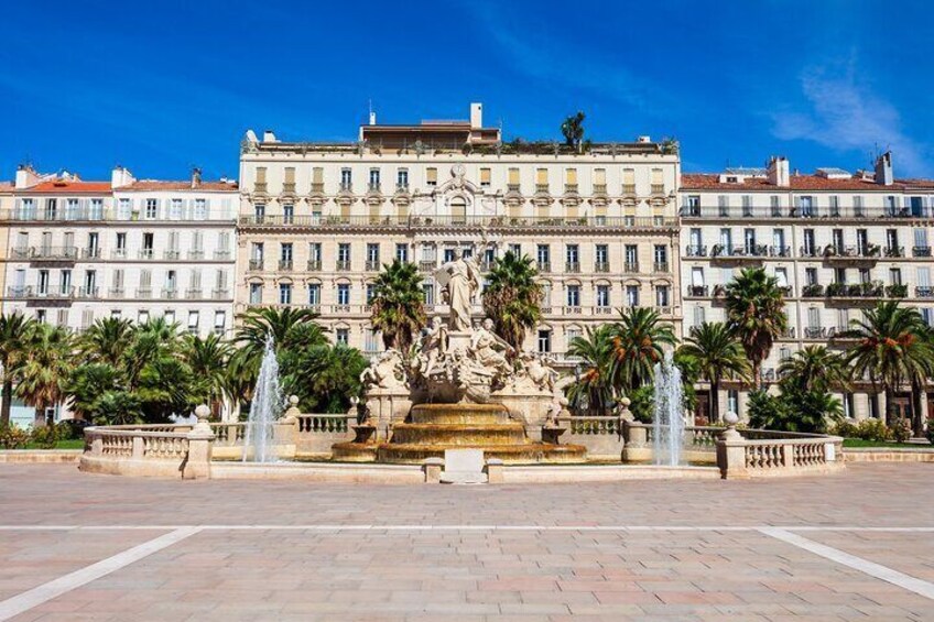 Private Heritage Walking Tour in Toulon