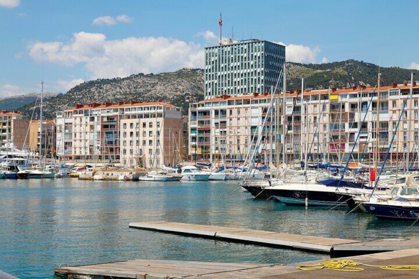 Private Heritage Walking Tour in Toulon