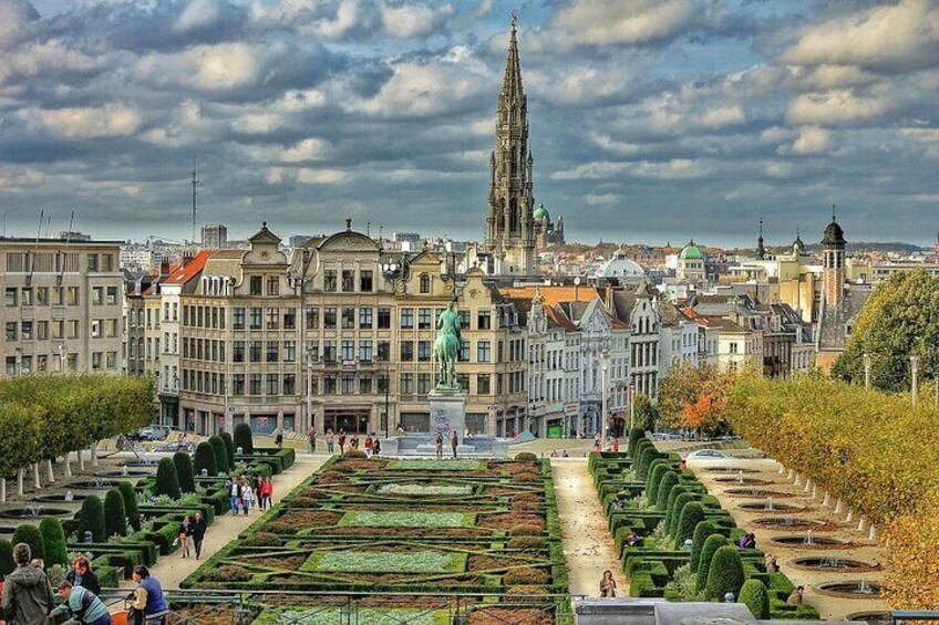 Full day private sightseeing tour to Brussels from Amsterdam