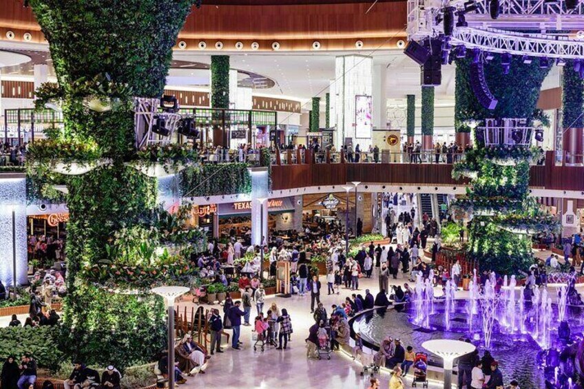 Private Half-day Shopping Tour, Corniche Stop and Doha Skyline