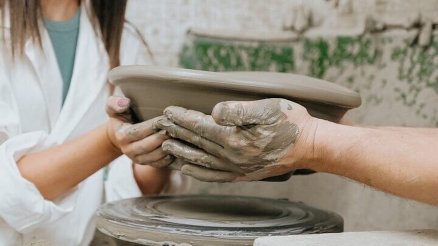 Private basic course in Apulian ceramics in a farmhouse