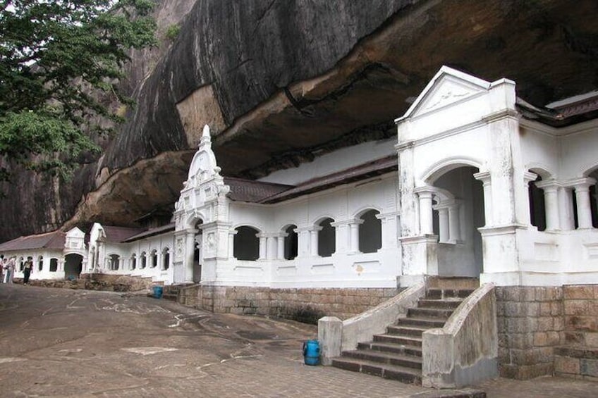 Excursion to Ancient Historical Mirages (SIGIRYA & DAMBULLA)