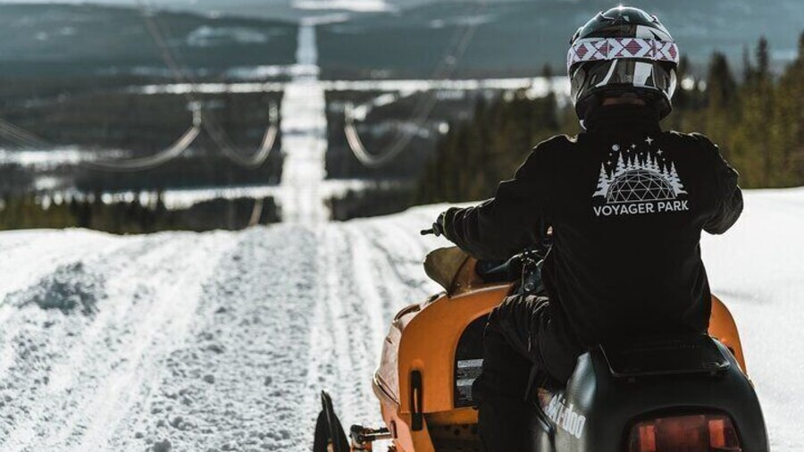 Full Day Snowmobile Activity in Sollefteå with Lunch