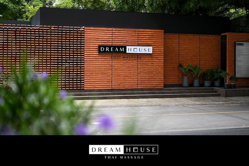 Dream House Thai Massage at Sukhumvit 20 Branch