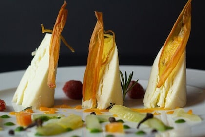Delightful Deluxe Cheese and Wine Tasting from Lake Como