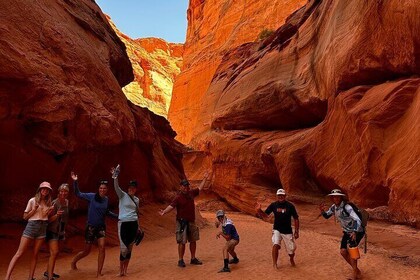 Antelope Canyon kayak, hike at Lake Powell