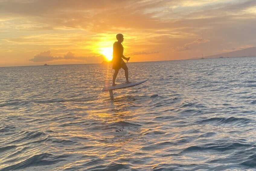 Premium eFoil Lesson near Waikiki