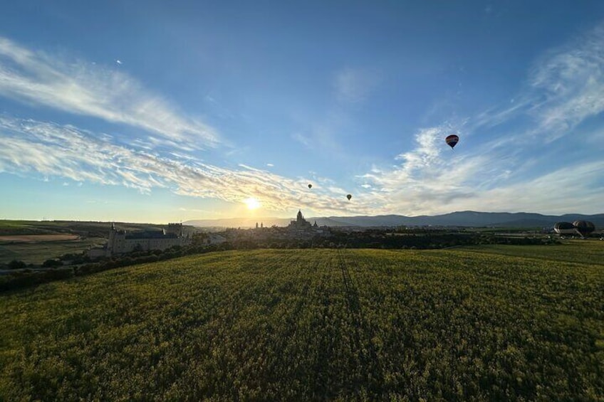 Balloon flight at sunrise in Segovia