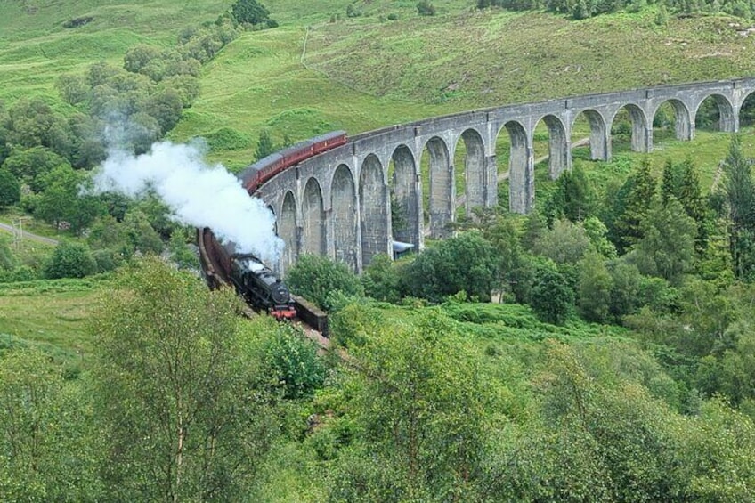 Private Harry Potter, Glenfinnan Viaduct, Highland Edinburgh Tour