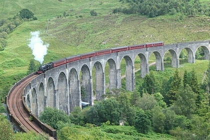 Private Harry Potter, Glenfinnan Viaduct, Highland Edinburgh Tour