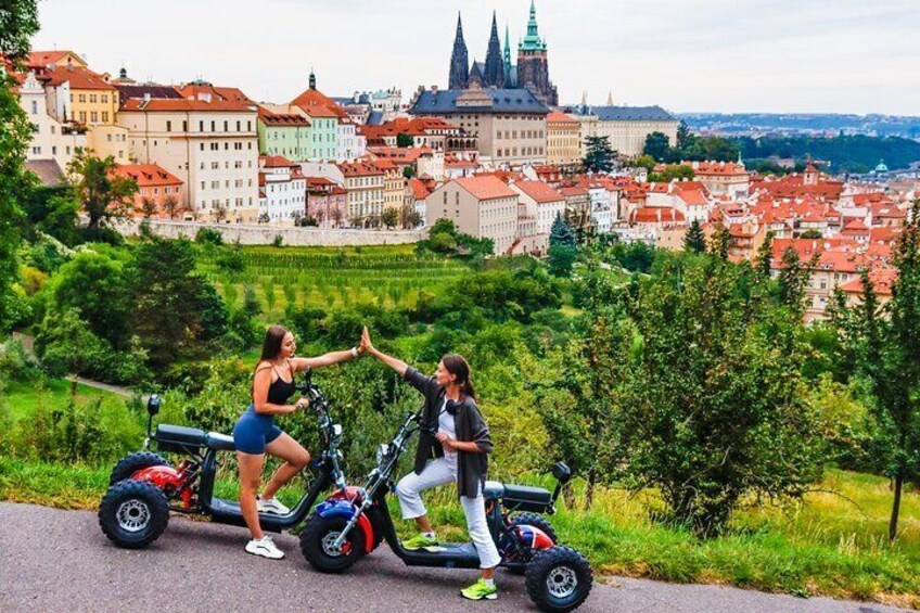 Adventure + Fun Riding Live Guide Trike Group Tour 