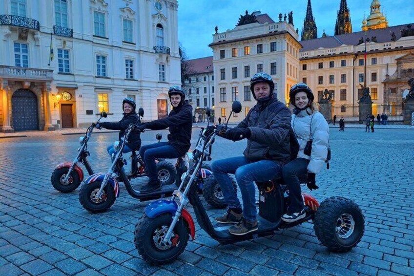 Adventure Sightseeing & Fun Riding Trike Group Tour (Live Guided)