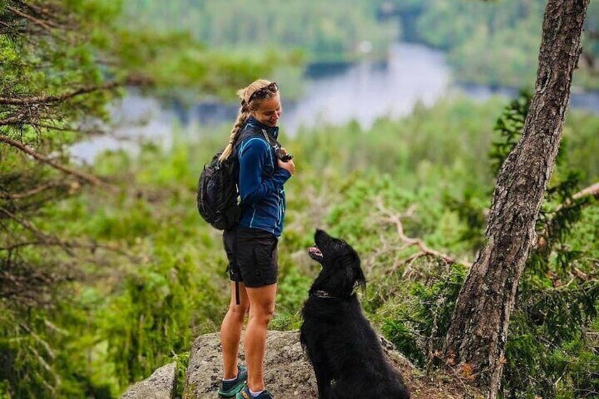 Oslo: Scenic Hike and Norwegian Waffles With Local Guide & Dog