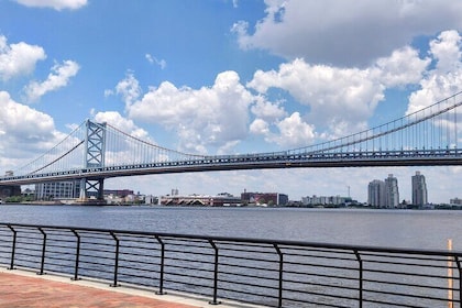 Jog the Benjamin Franklin Bridge and Enjoy Historic Sightseeing