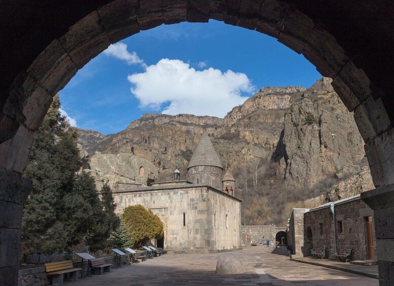 Kotayk: Day Tour to Garni and Geghard