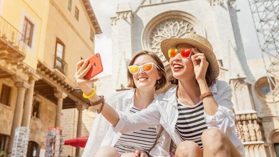 One Day Private Historical Tour in Tarragona and Sitges