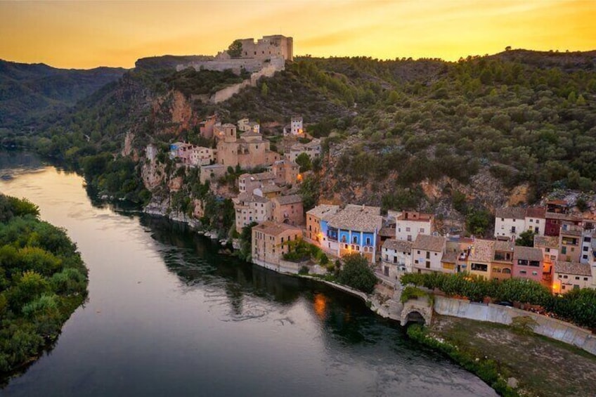 One Day Private Historical Tour in Tarragona and Sitges