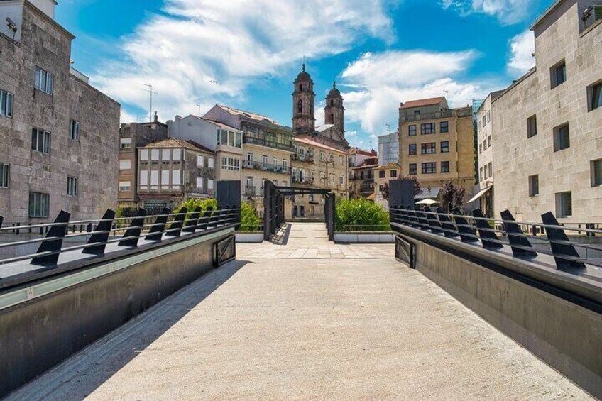 Private Walking Tour from Casco Vello to Mercado da Pedra in Vigo