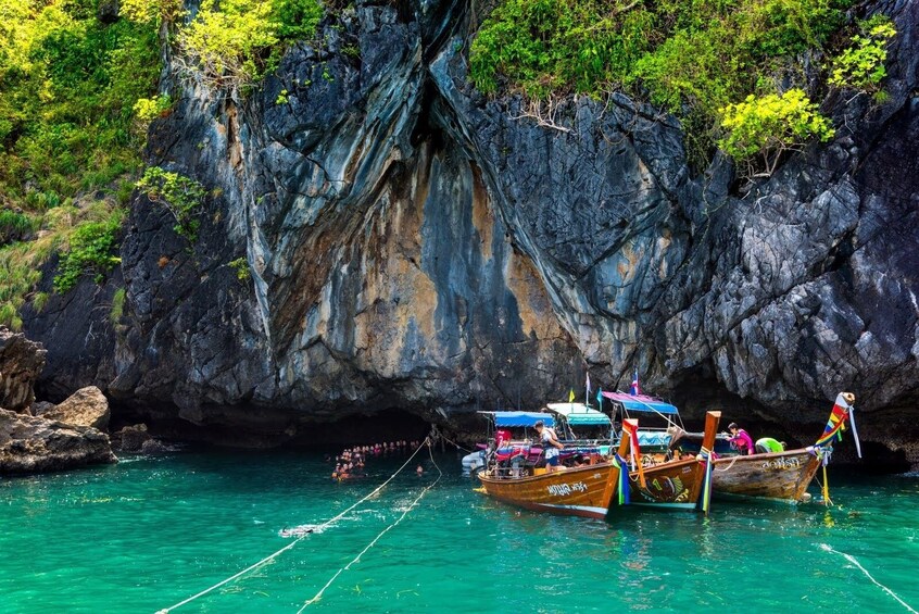 One-Day Trip to 4 Iconic Islands by My Longtail Boat from Koh Lanta