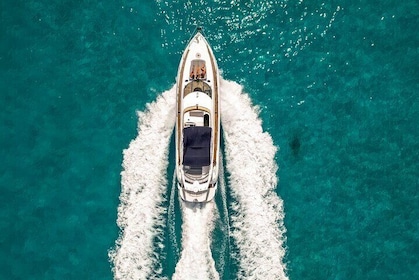 All-inclusive Tulum: Private Romantic Dinner on a Luxury Yachts