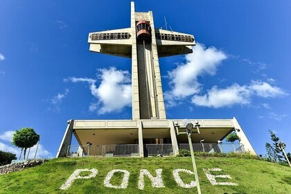 Ponce Historical Walking Tour & Castilllo Serralles Tour & Dinner