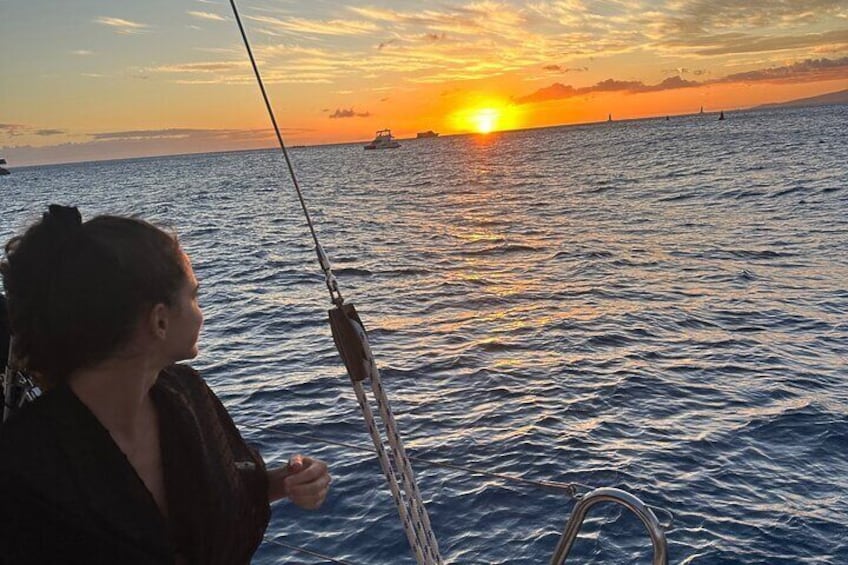 Small Group Waikiki Sunset Sailing Tour