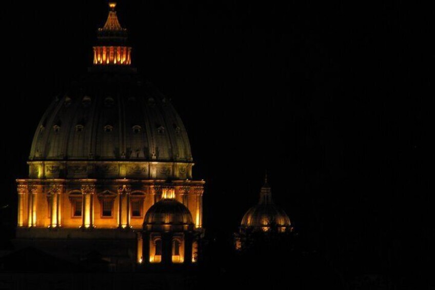 St Peter's Basilica & Grottoes Small Group Tour with Dome Climb 