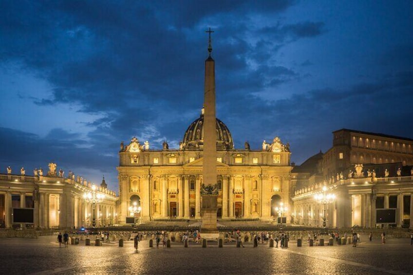 St Peter's Basilica & Grottoes Small Group Tour with Dome Climb