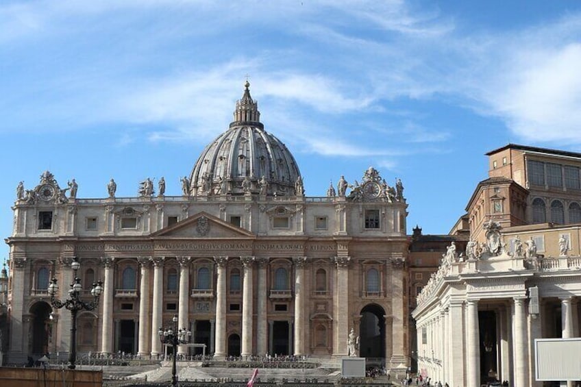 St Peter's Basilica & Grottoes Small Group Tour with Dome Climb