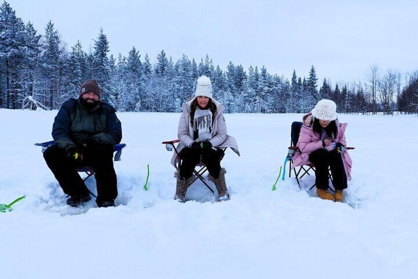  Ice Fishing Adventure in Levi with Salmon Soup