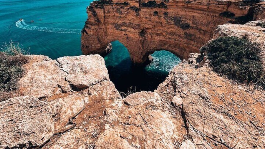 Albufeira: Benagil, Algar Seco, Marinha & 7 Hanging Valleys Tour
