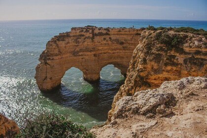 Albufeira: Benagil Cave, AlgarSeco & Marinha Walking Adventure