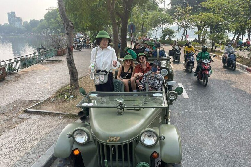 Hanoi Jeep City Tour and Countryside Backstreet Food and Cultures