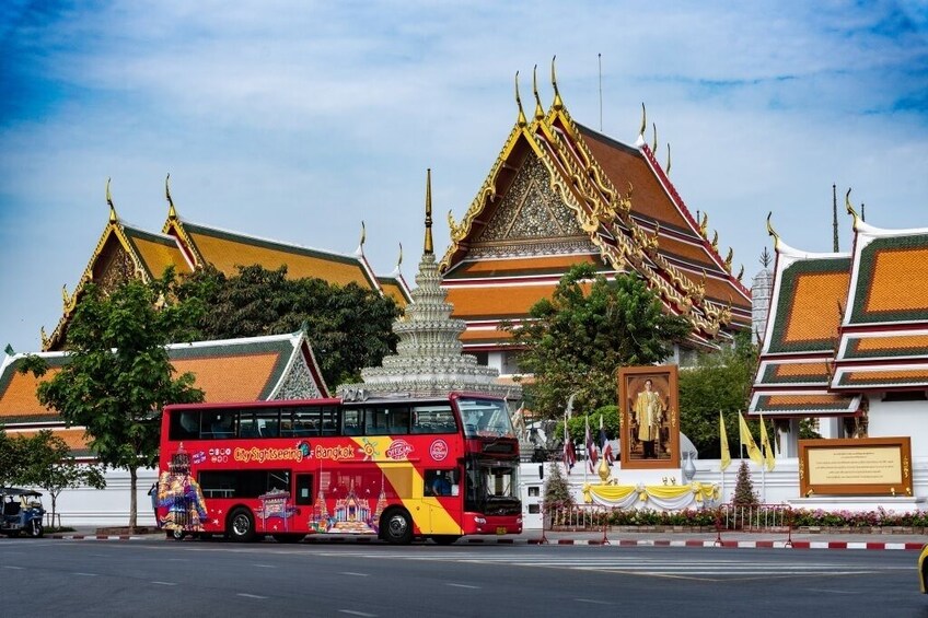 Bangkok Hop-On Hop-Off Bus Tour by Elephant Bus Tours