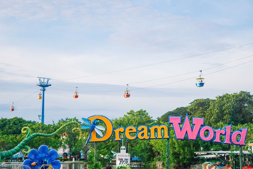 Dream World Bangkok with Round Trip Share Transfer