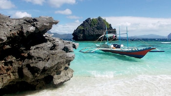 Private Day Tour in El Nido islands exclusive tour