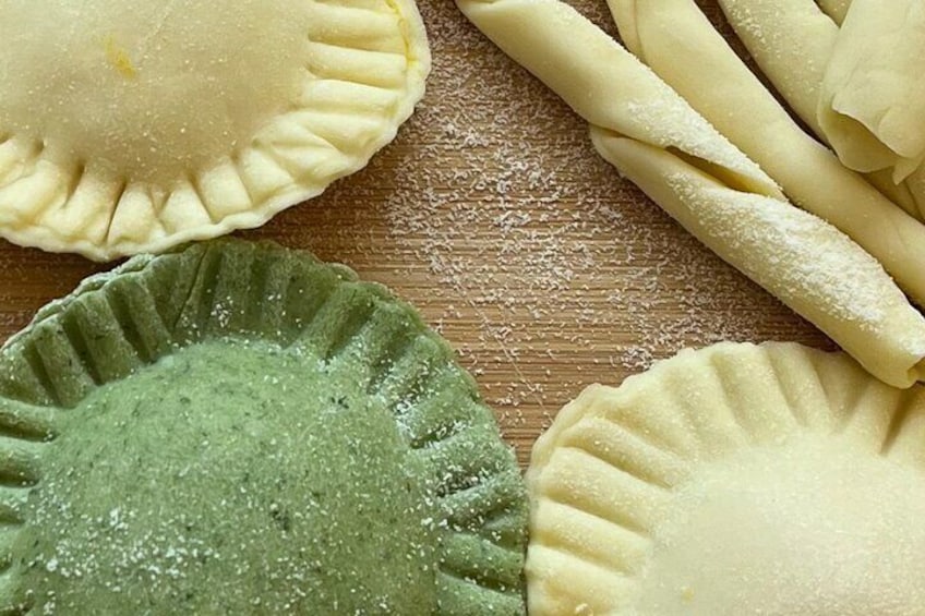 Cooking Class of fresh Pasta and traditional Dessert in Palermo