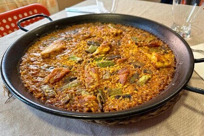 Private Paella and Tapas Cooking Class in a Local Chef's Home