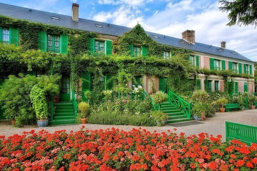 Giverny: Private tour Claude Monet’s house and gardens & Rouen 