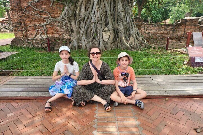 Private Tour to Railway Market Floating Market and Ayutthaya
